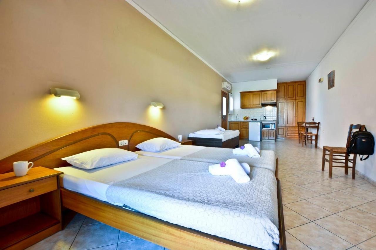 Louvros Apartments ซีดารี ภายนอก รูปภาพ